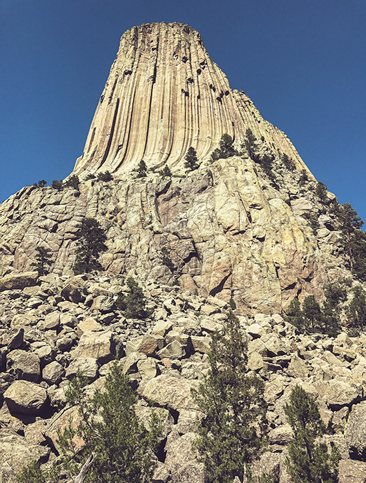Devil’s Tower National Monument Wyoming Yellowstone Spielberg Close Encounters road trip USA