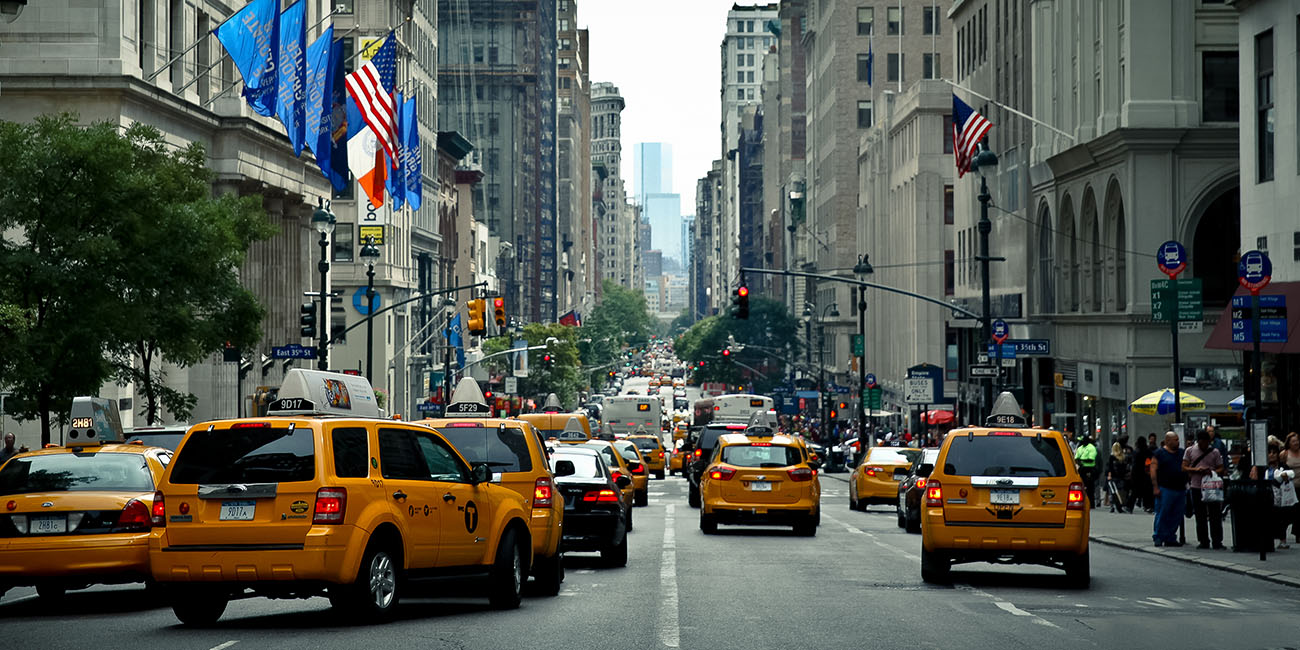 Cinquieme avenue new york manhattan taxi jaune yellow
