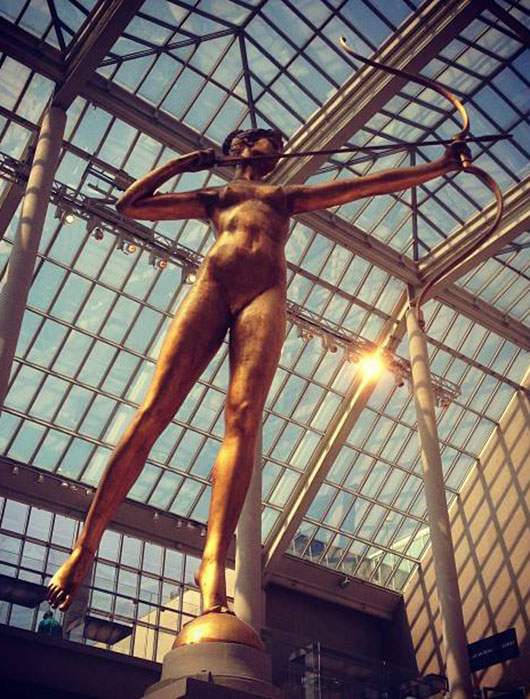 Metropolitan Museum MET New York Manhattan Central Park statue bronze or plafond verre